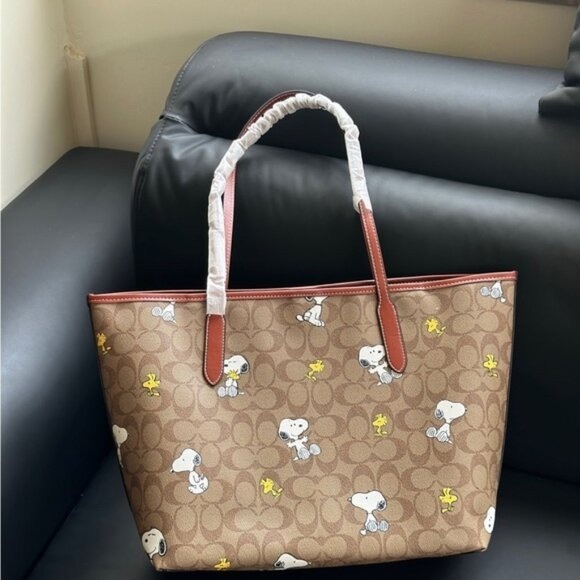 NWT Coach Snoopy Woodstock City Tote - Picture 5 of 7